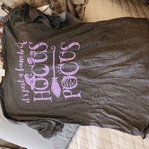 HALLOWEEN GRAY TSHIRT HOCUS POCUS